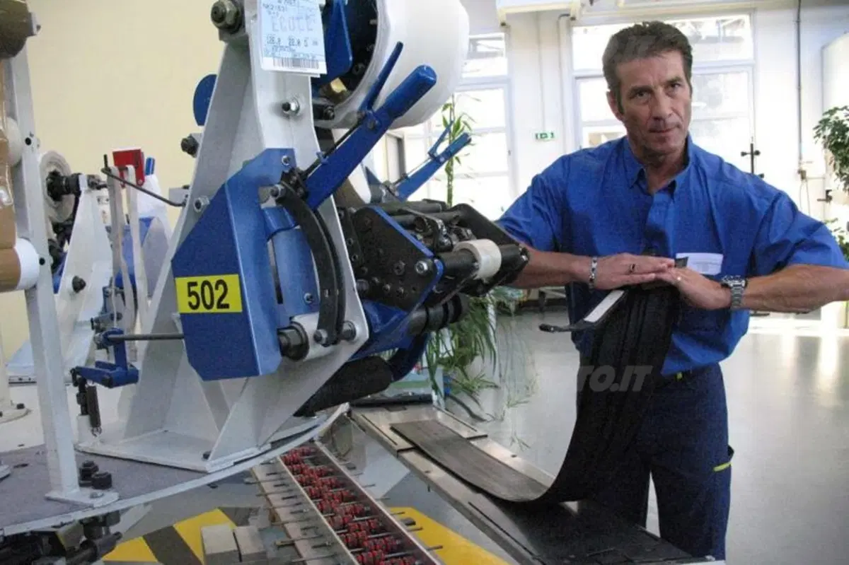 Michelin. Come nascono gli pneumatici da corsa (43)