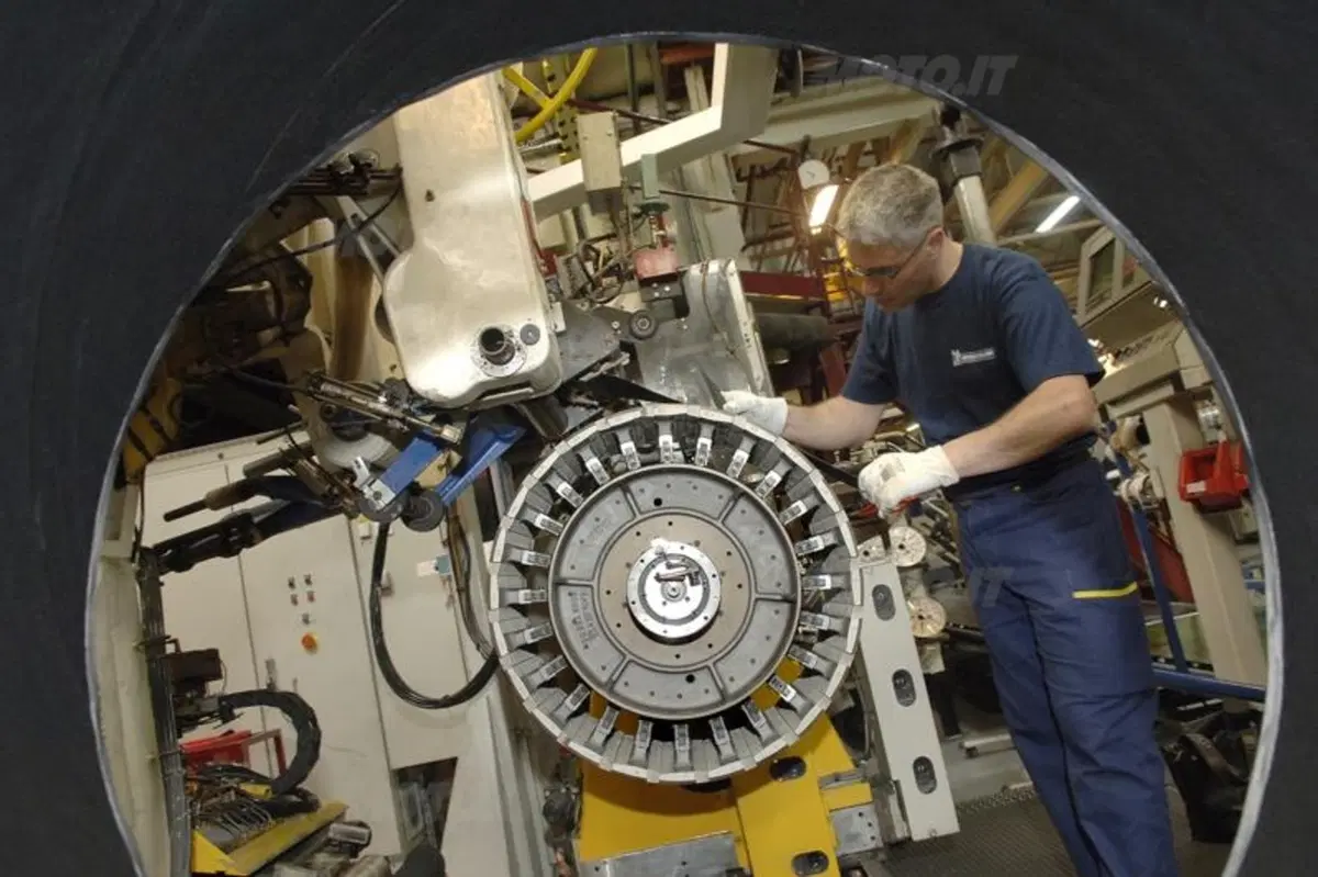 Michelin. Come nascono gli pneumatici da corsa (45)