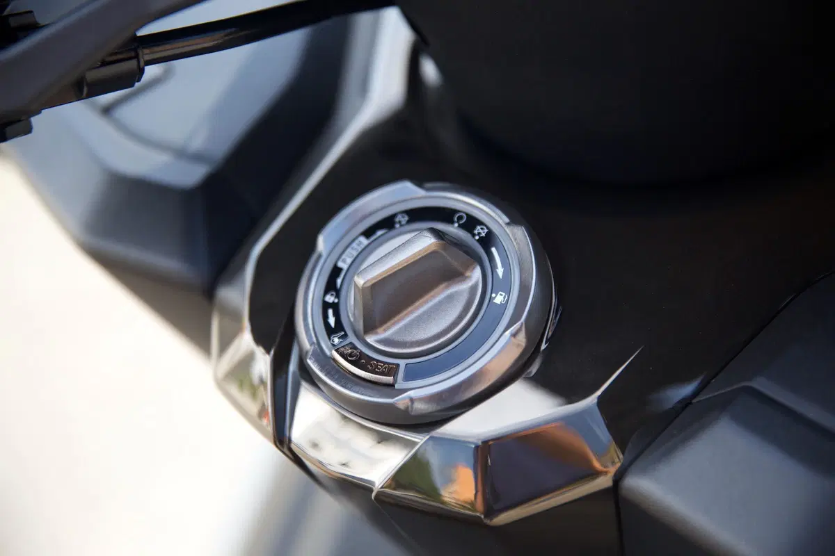 Kymco AK 550 2020 TEST: potenza abbordabile (11)