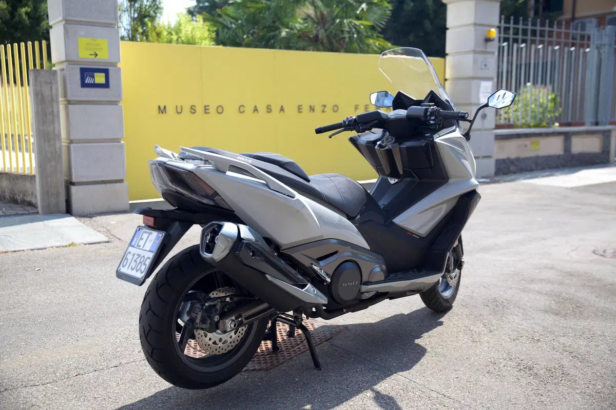 Kymco AK 550 2020 TEST: potenza abbordabile (2)