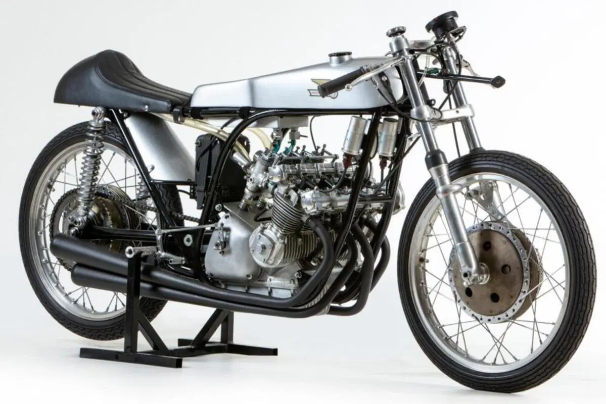 Collezione Morbidelli all'asta da Bonhams. C'&egrave; anche la Ducati 125/4 da GP