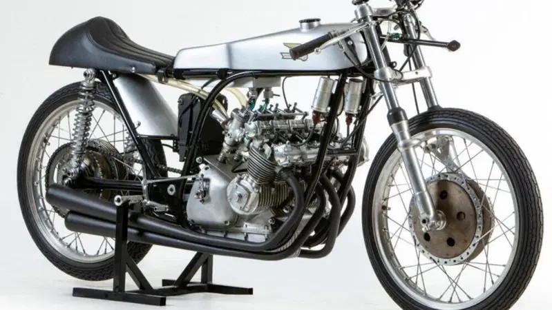 Collezione Morbidelli all'asta da Bonhams. C'&egrave; anche la Ducati 125/4 da GP