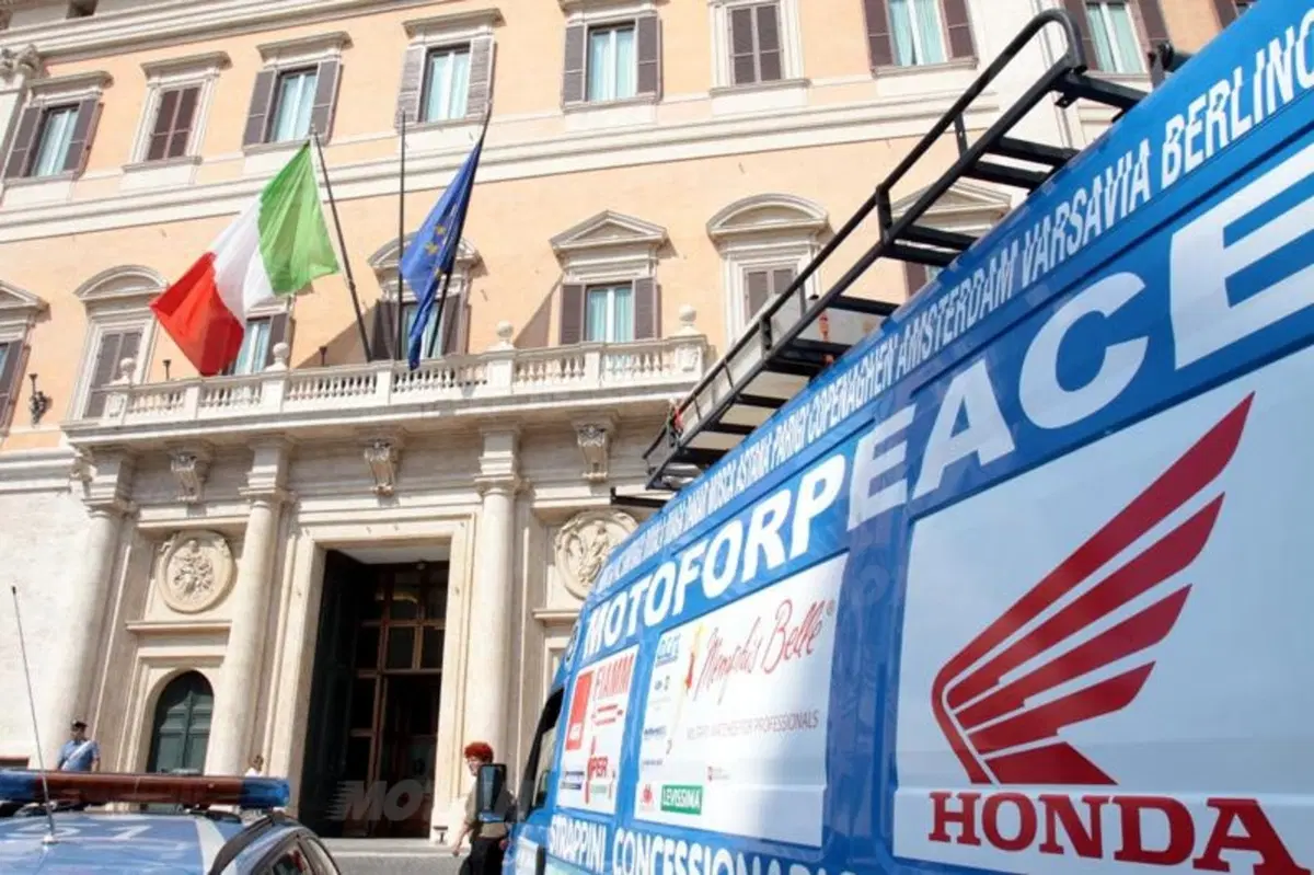 MotoforPeace. Quando la solidarietà viaggia in moto (7)