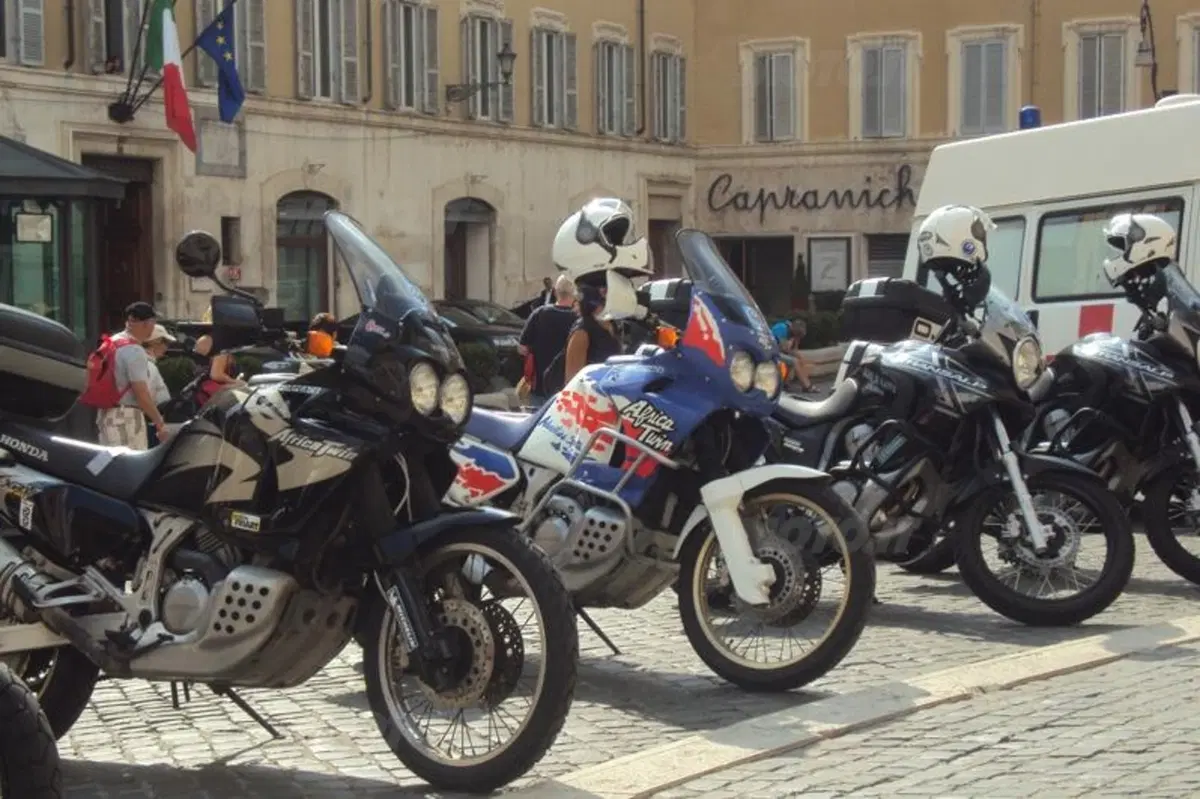 MotoforPeace. Quando la solidarietà viaggia in moto (17)