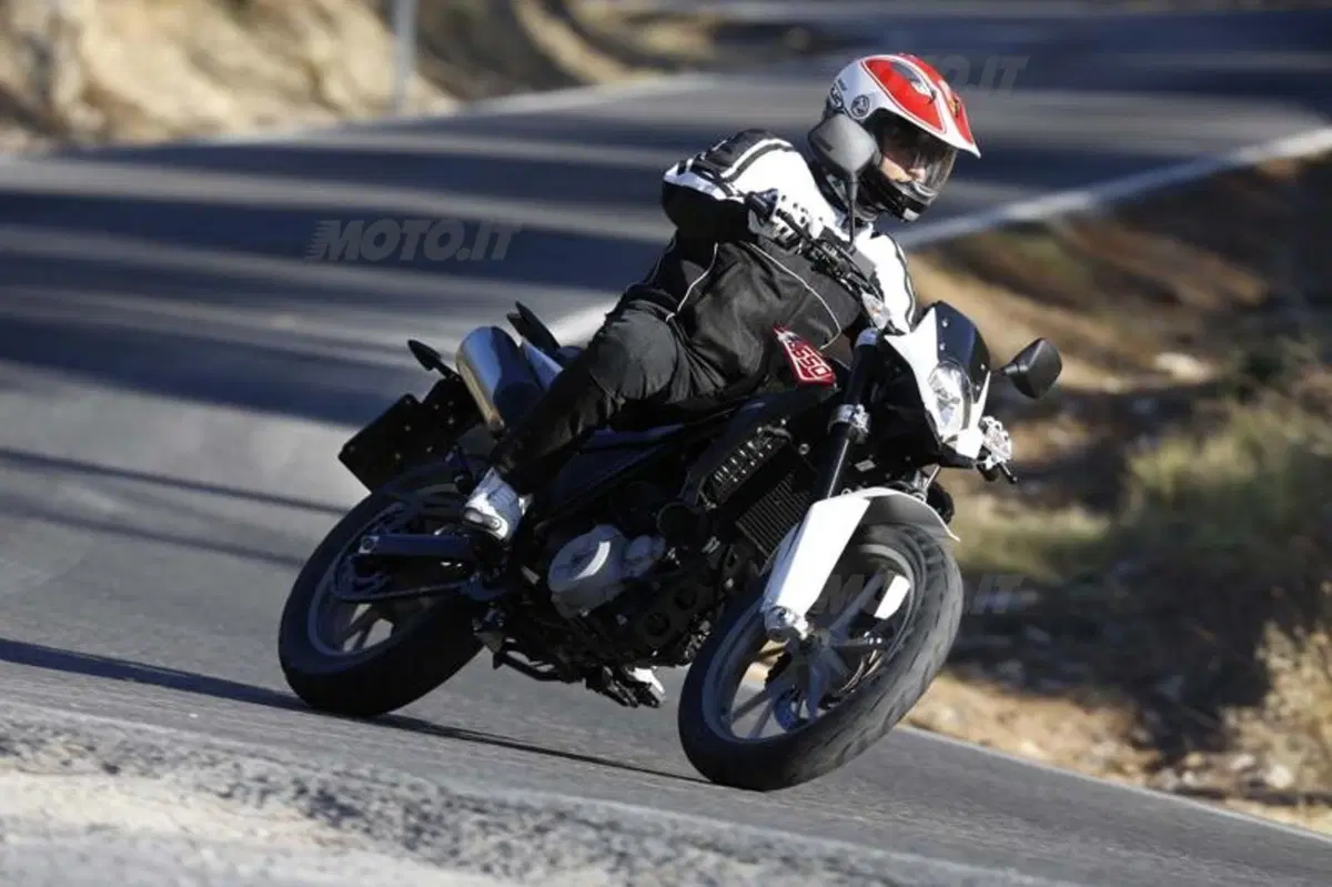 Husqvarna TR 650 Strada e Terra   (6)