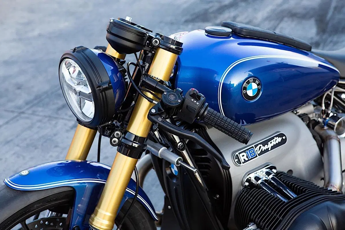 BMW presenta la R18 Dragster di Roland Sands (13)