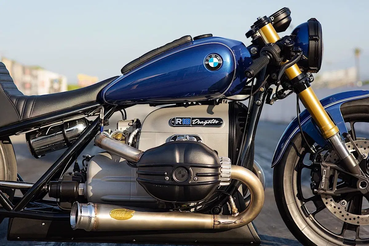 BMW presenta la R18 Dragster di Roland Sands (3)