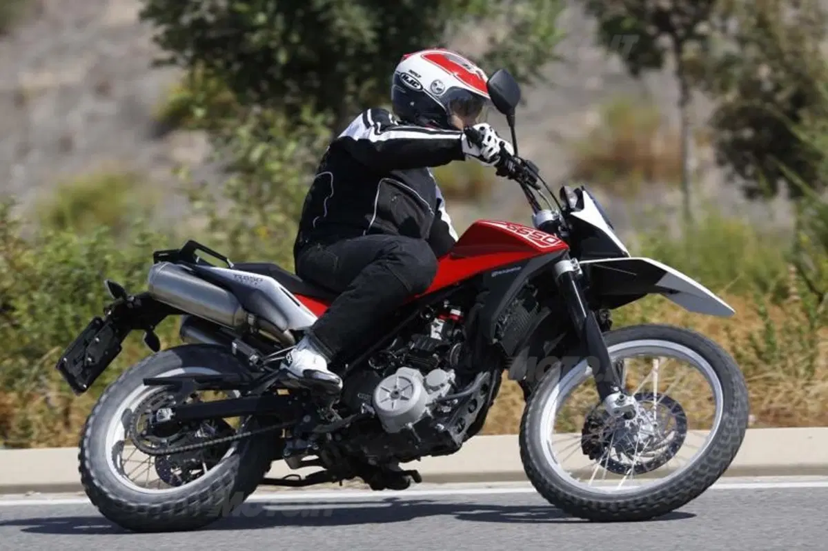Husqvarna TR 650 Strada e Terra   (8)