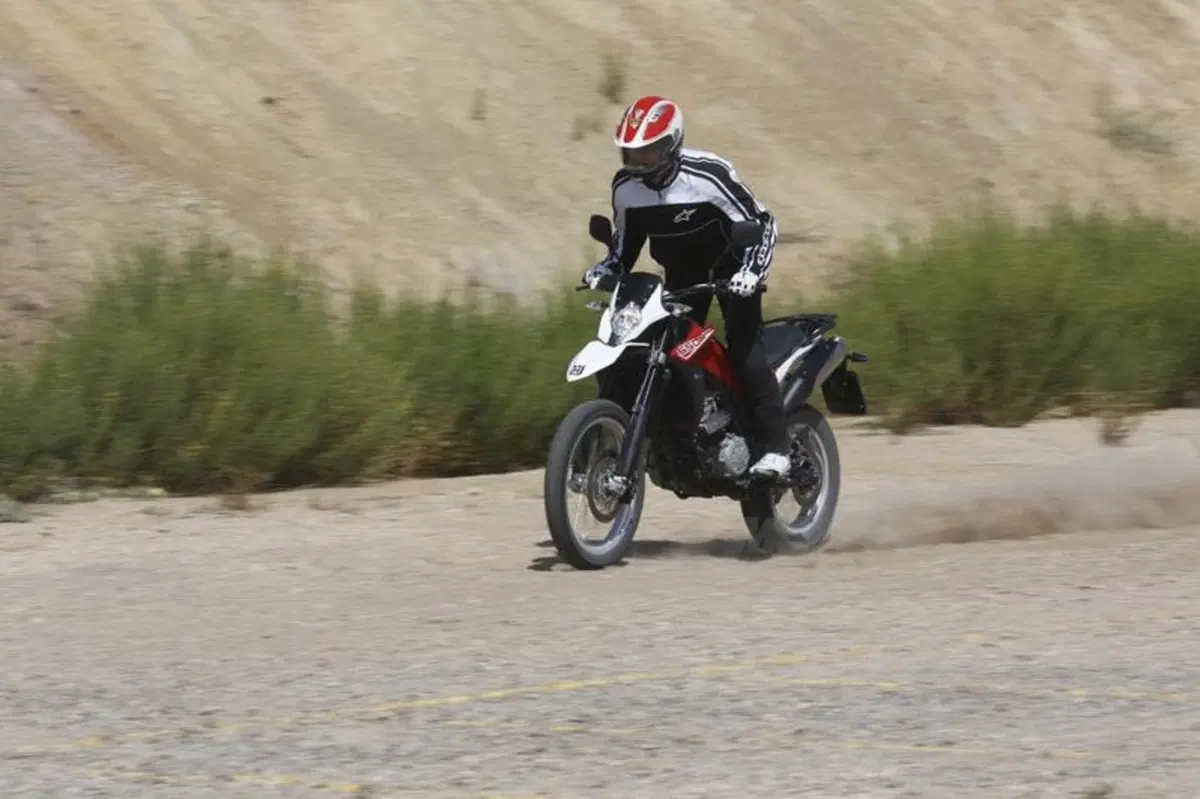 Husqvarna TR 650 Strada e Terra   (9)