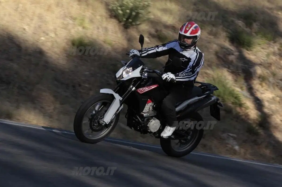 Husqvarna TR 650 Strada e Terra   (10)