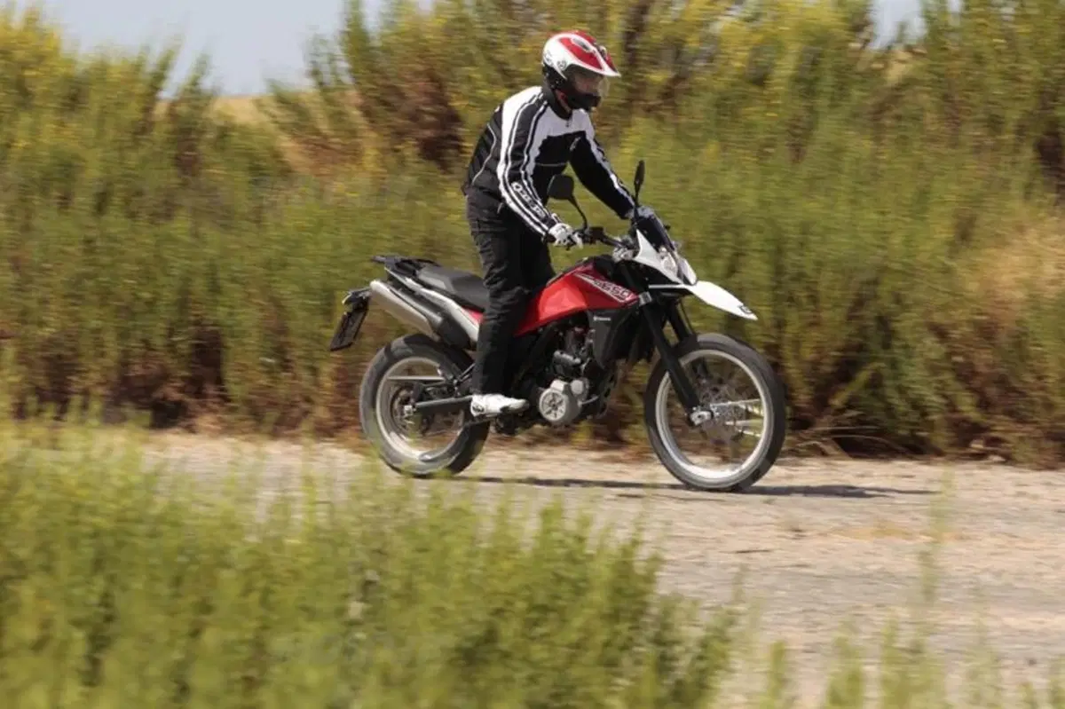 Husqvarna TR 650 Strada e Terra   (11)