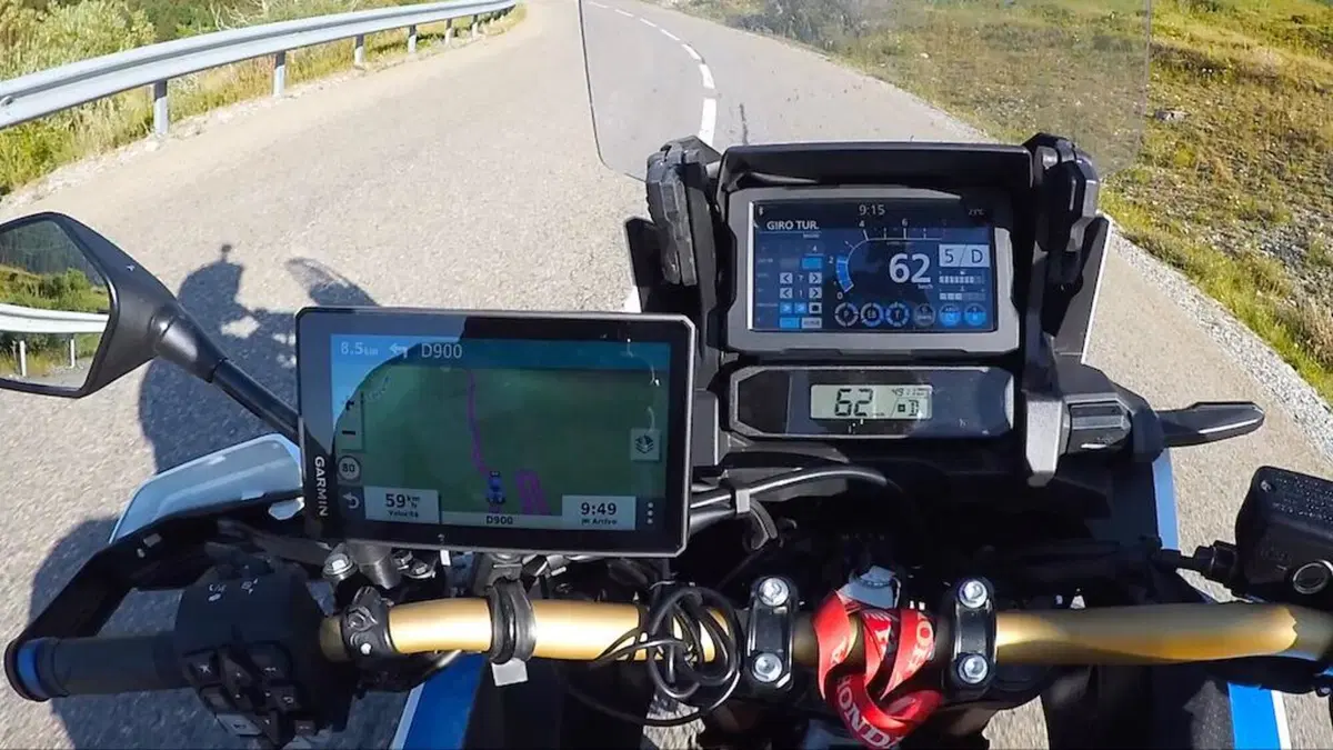  Viaggi e giri in moto, l'itinerario della settimana: via tra Terra e Cielo (4)