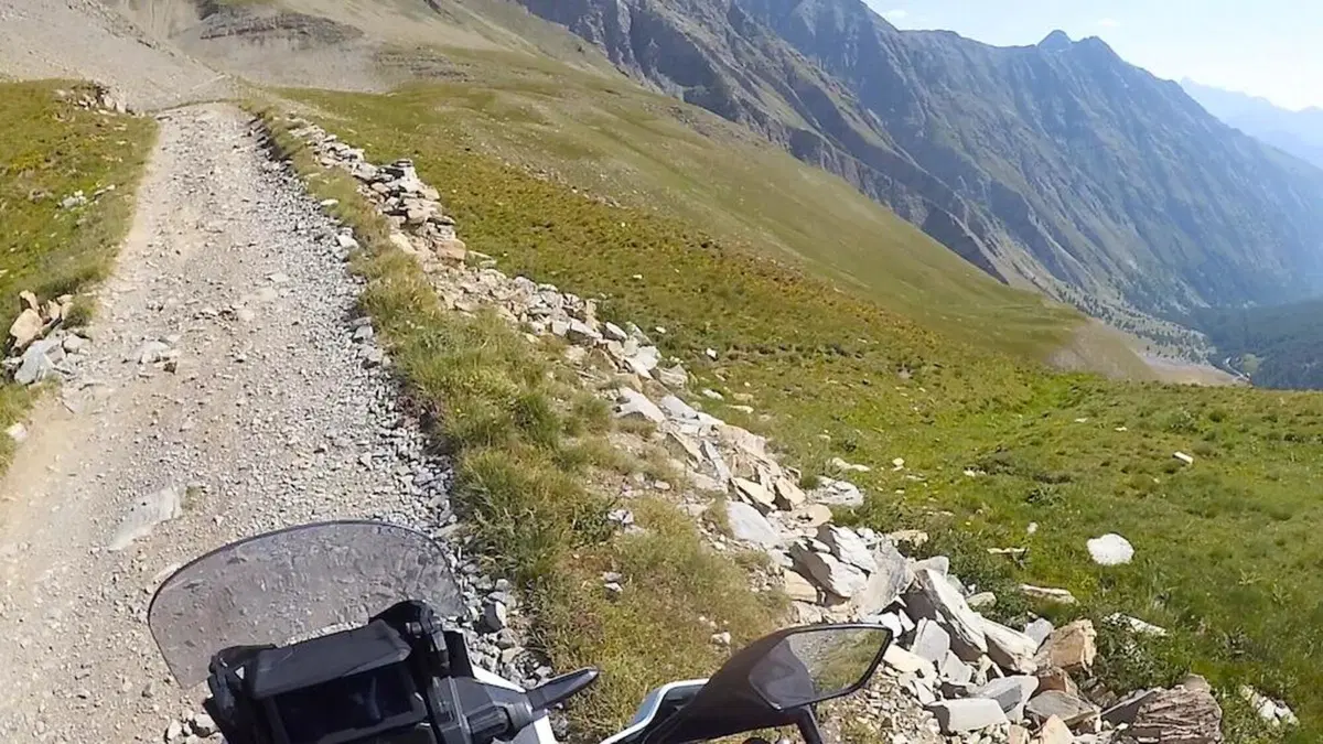  Viaggi e giri in moto, l'itinerario della settimana: via tra Terra e Cielo (5)