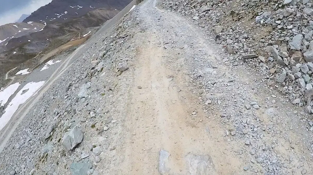  Viaggi e giri in moto, l'itinerario della settimana: via tra Terra e Cielo (17)