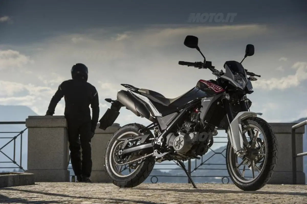 Husqvarna TR 650 Strada e Terra   (16)