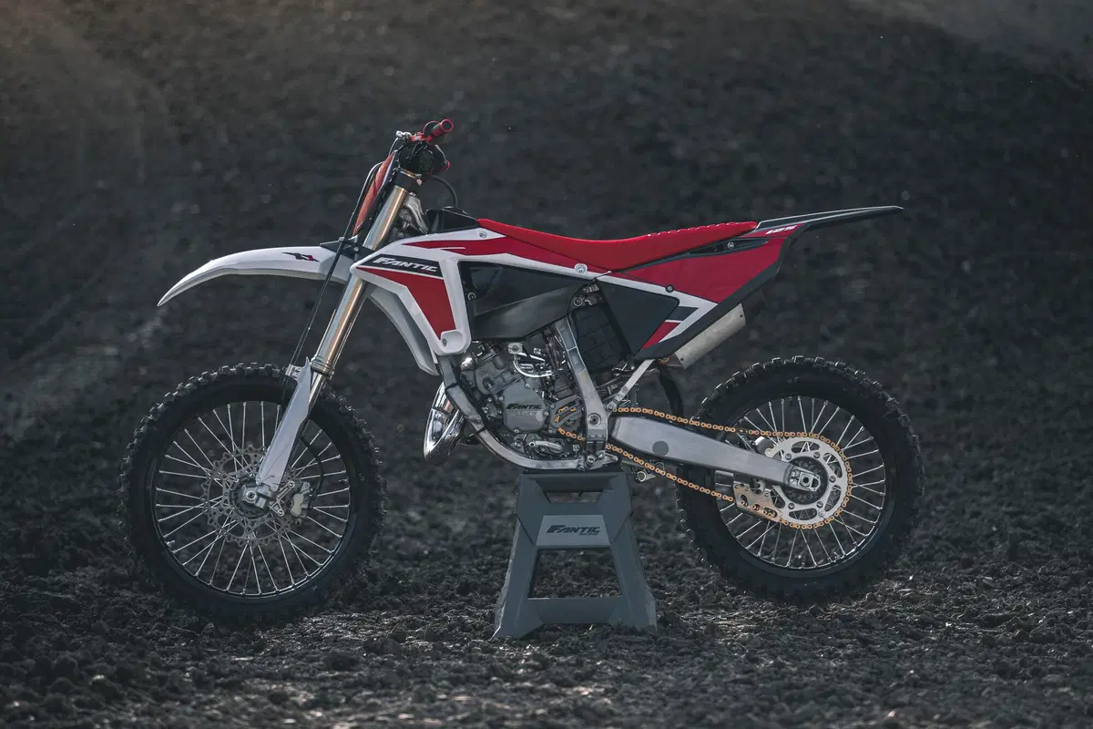 Fantic Motor XX e XE 125 2 tempi: TEST anteprima modelli 2021 Racing
