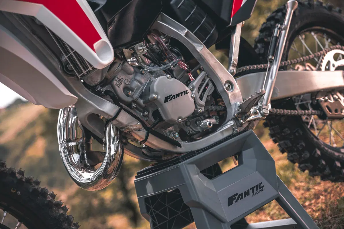 Fantic Motor XX e XE 125 2 tempi: TEST anteprima modelli 2021 Racing (6)