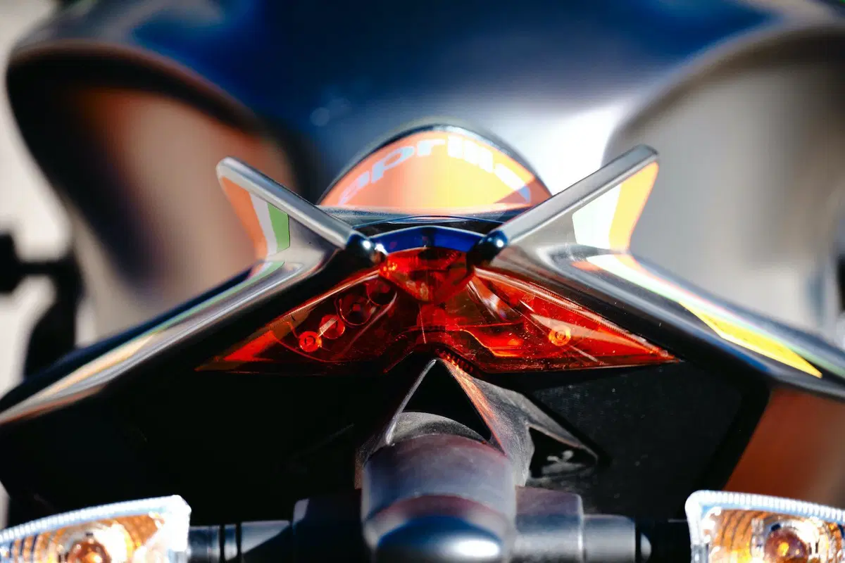 Comparativa Hypernaked: Tuono V4 vs Streetfighter V4S vs Z-H2 vs SuperDuke 1290R vs Brutale 1000RR (4)