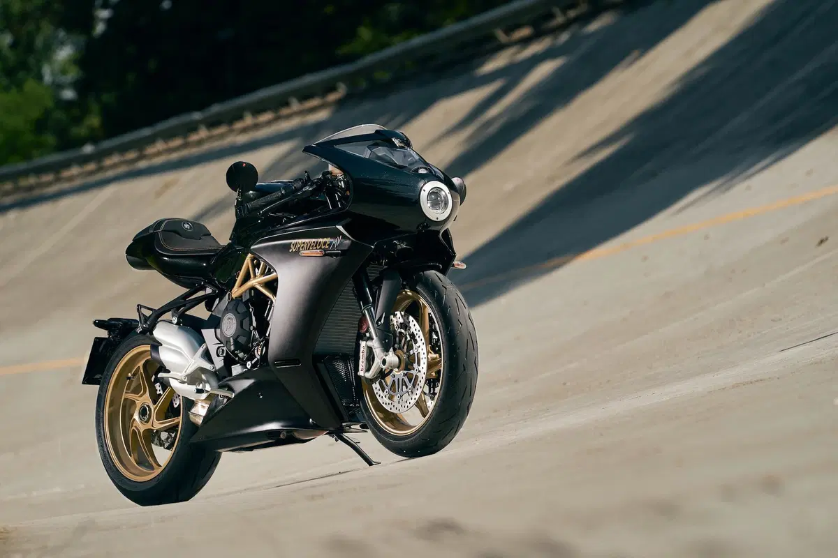 MV Agusta Superveloce 800: sempre più sexy e ancora più estrema [GALLERY FOTO E VIDEO] (12)