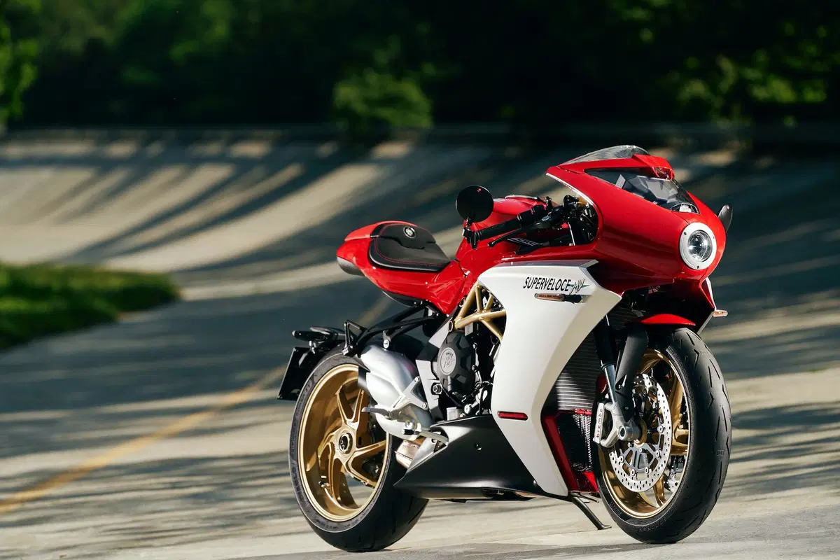 MV Agusta Superveloce 800: sempre più sexy e ancora più estrema [GALLERY FOTO E VIDEO] (14)