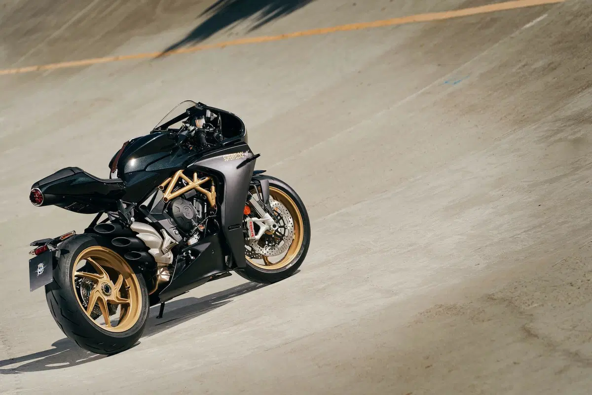 MV Agusta Superveloce 800: sempre più sexy e ancora più estrema [GALLERY FOTO E VIDEO] (15)