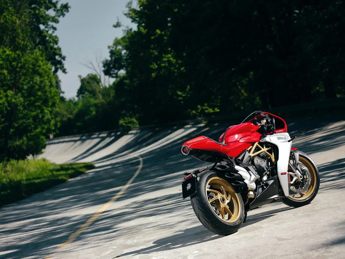 MV Agusta Superveloce 800: sempre più sexy e ancora più estrema [GALLERY FOTO E VIDEO] (21)