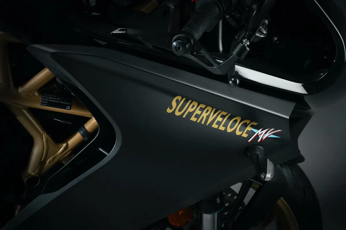 MV Agusta Superveloce 800: sempre più sexy e ancora più estrema [GALLERY FOTO E VIDEO] (27)