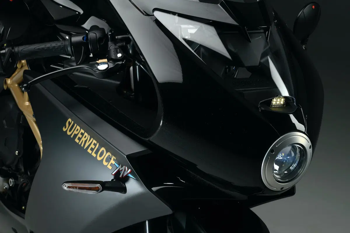MV Agusta Superveloce 800: sempre più sexy e ancora più estrema [GALLERY FOTO E VIDEO] (29)