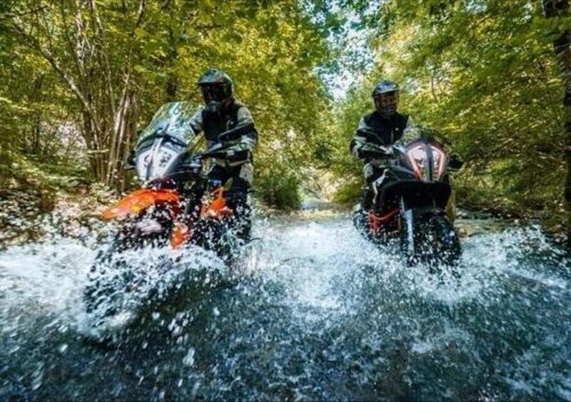 KTM e Pirelli: &quot;Ride Out Experience&quot;, avventura per le maxienduro