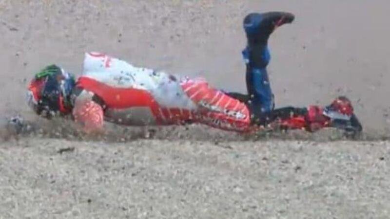 MotoGP Brno. Bagnaia cade nelle FP1 e si frattura una tibia