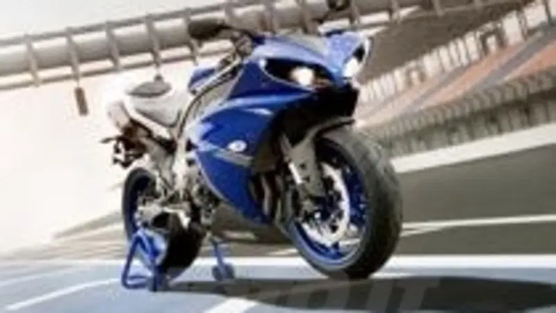 Livrea "Race Blu" per le Yamaha. MotoGP e di serie