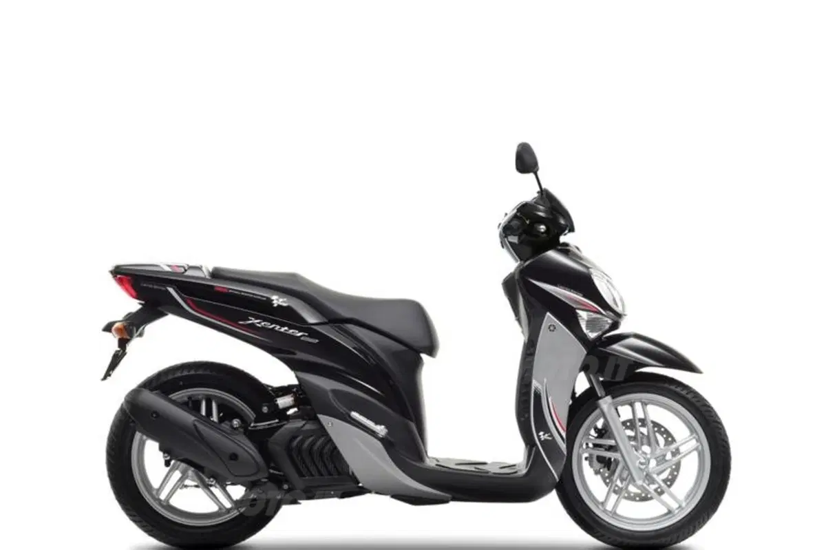 Yamaha: arriva lo Xenter MotoGP (2)