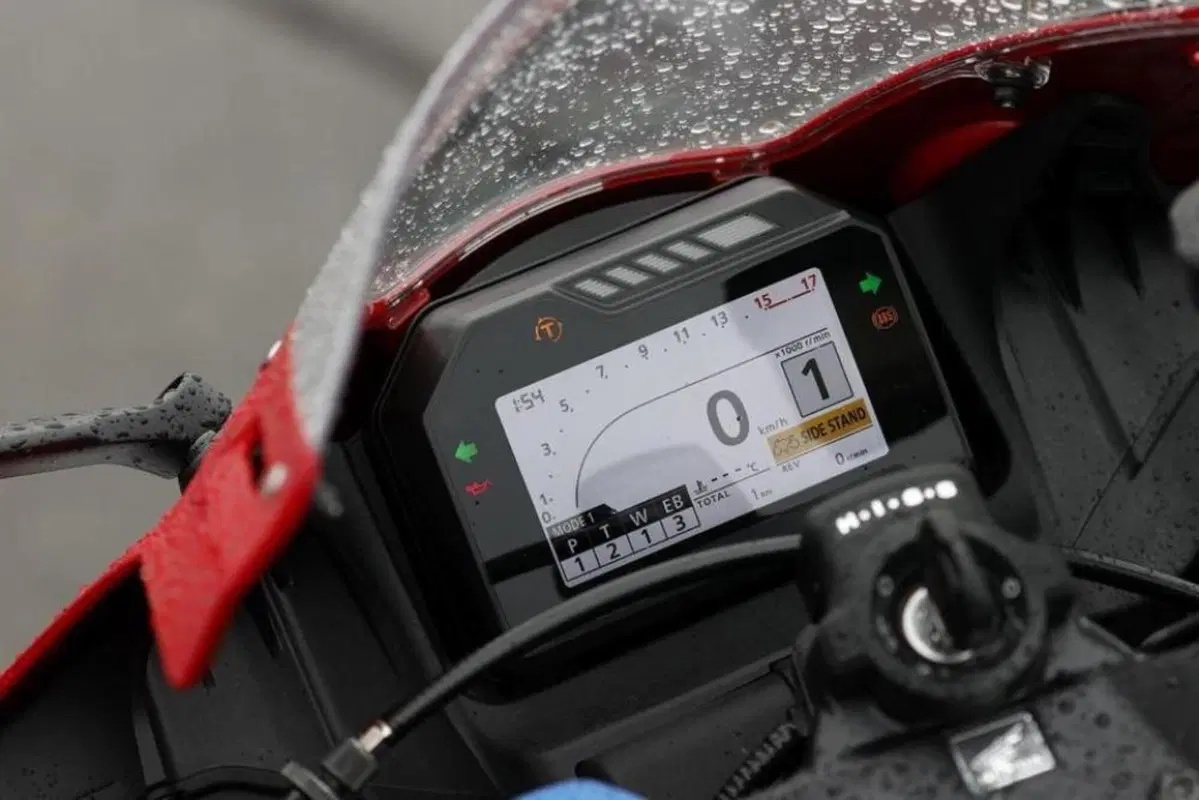Honda CBR600RR 2021: niente Europa? (Nuove foto) (7)