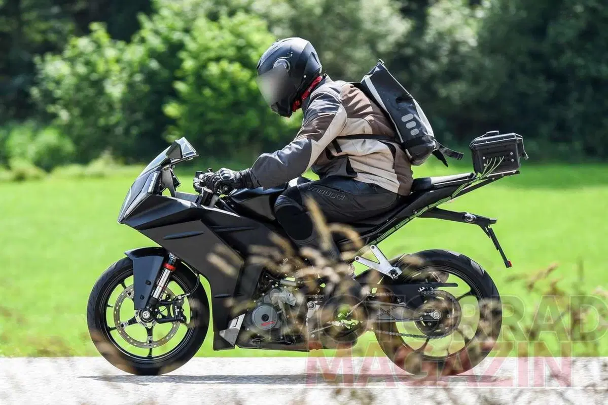 KTM RC390 2021. Come cambia! (4)