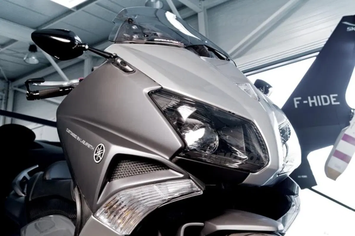Yamaha TMAX Hyper Modified: un compressore per superare i 200km/h! (11)