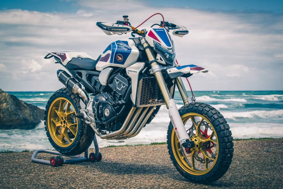 Honda CB Four: Dodici CB1000R special per i 50 anni del 4 in linea