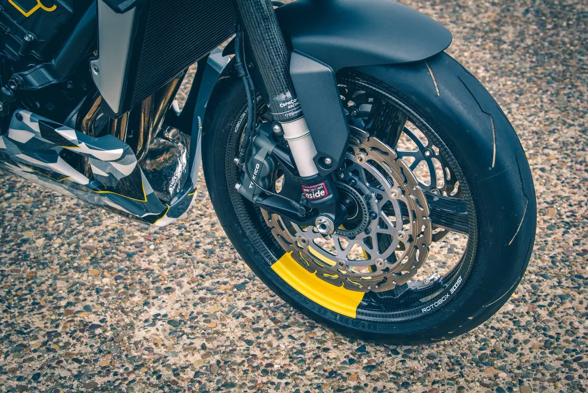 Honda CB Four: Dodici CB1000R special per i 50 anni del 4 in linea (17)