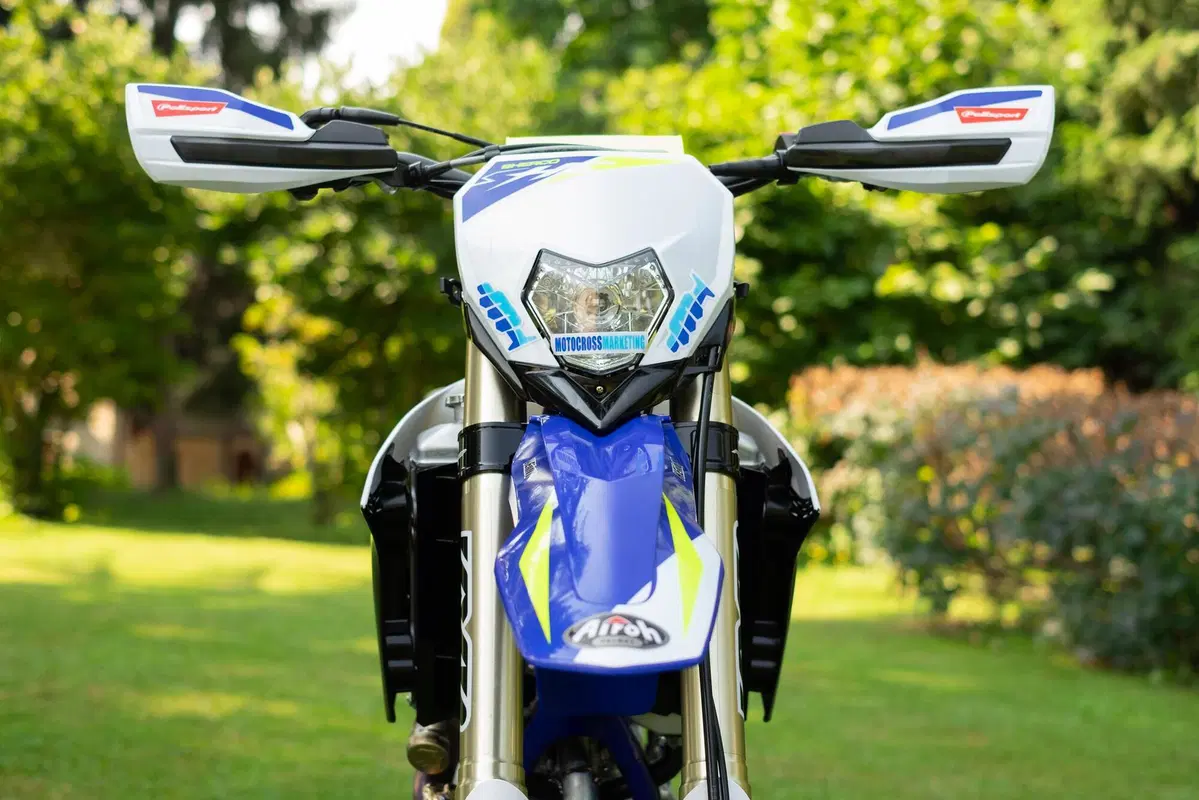 Sherco Enduro Factory 2021: 300 2T vs 300 4T. Generazioni a confronto 