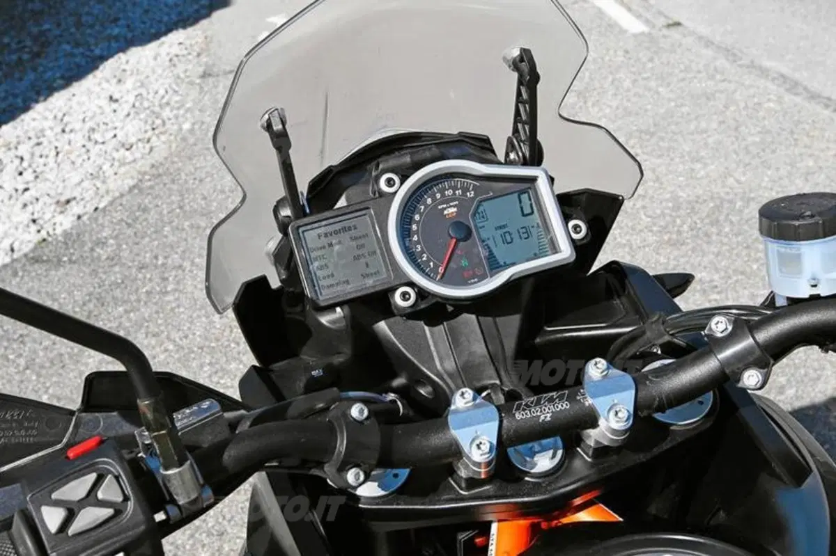 Nuova KTM Adventure 1190: ci sarà anche la R (4)