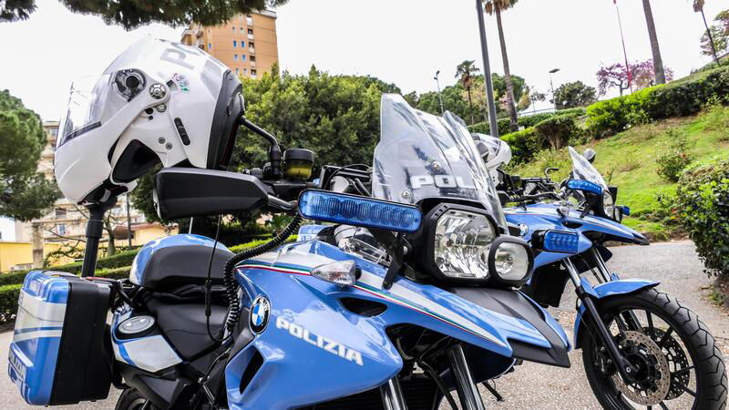 Motociclista scellerato sui passi di Emilia e Toscana: 13 infrazioni, 78 punti patente decurtati e 1.300 Euro di multa