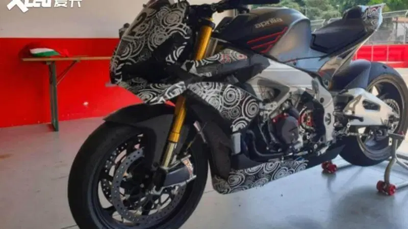 Aprilia: alla Tuono 1100 V4 (2021?) sono spuntate le ali