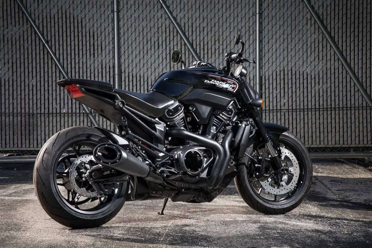 Harley-Davidson 2020: una Adventure (Pan America) e una streetfighter! (5)