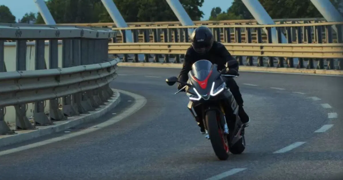 Aprilia RS 660 a EICMA 2019: 100 cavalli ed elettronica al top (9)