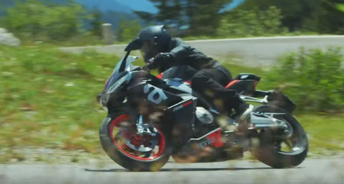 Aprilia RS 660 a EICMA 2019: 100 cavalli ed elettronica al top (2)