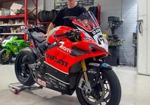 La storia si ripete: Bayliss sulla Ducati V4R in SBK, ma col 68 sul cupolino