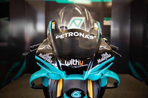 Yamaha YZF-R1 Replica Petronas MotoGP. Prezzo 56.000 euro (4)