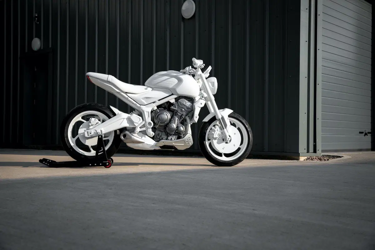 Triumph Trident Concept: una media per il 2021 (7)