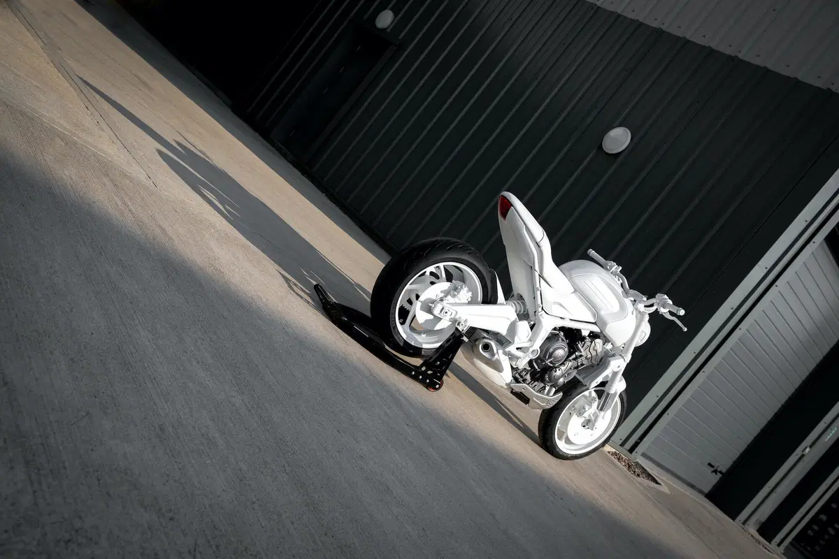 Triumph Trident Concept: una media per il 2021 (11)