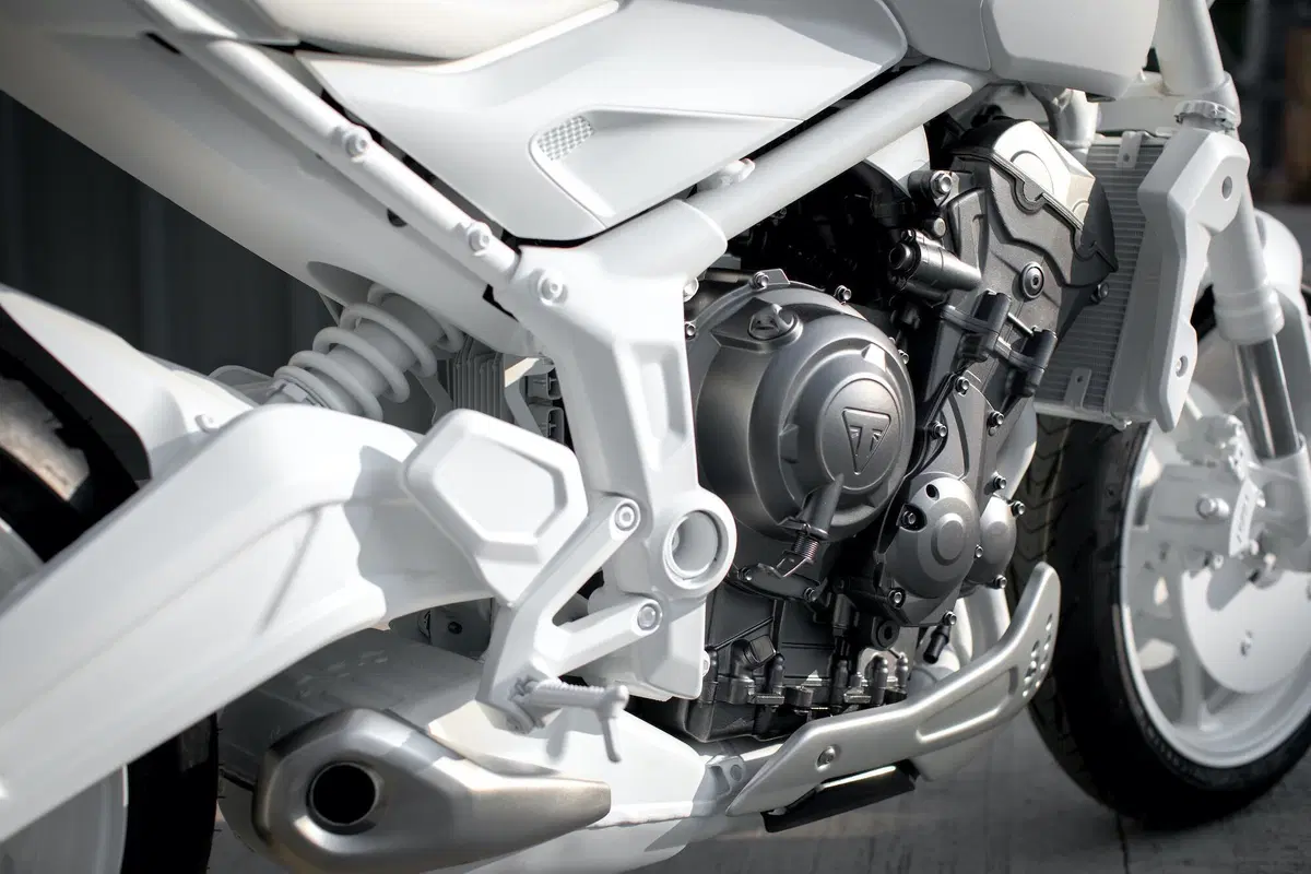 Triumph Trident Concept: una media per il 2021 (16)