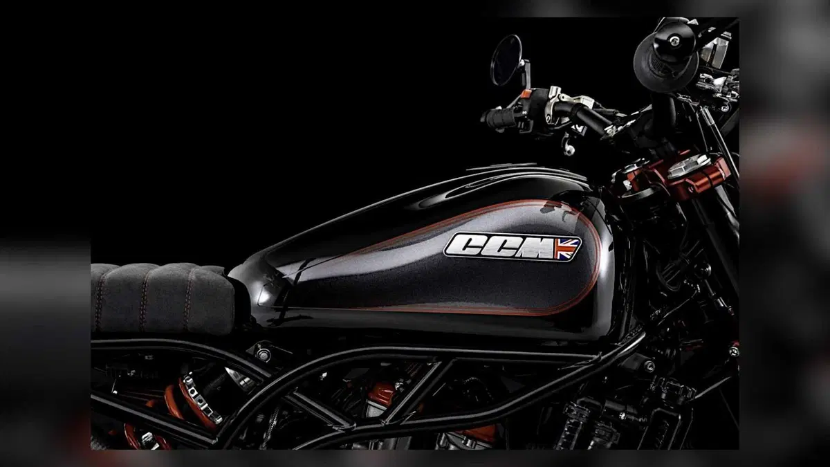 Nuova CCM Spitfire Blackout 600. Dedicata alla vedova nera (5)